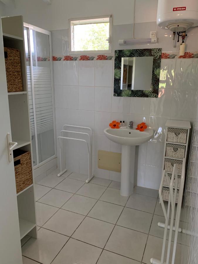 Appartement Les Pommes Lianes à Deshaies Extérieur photo