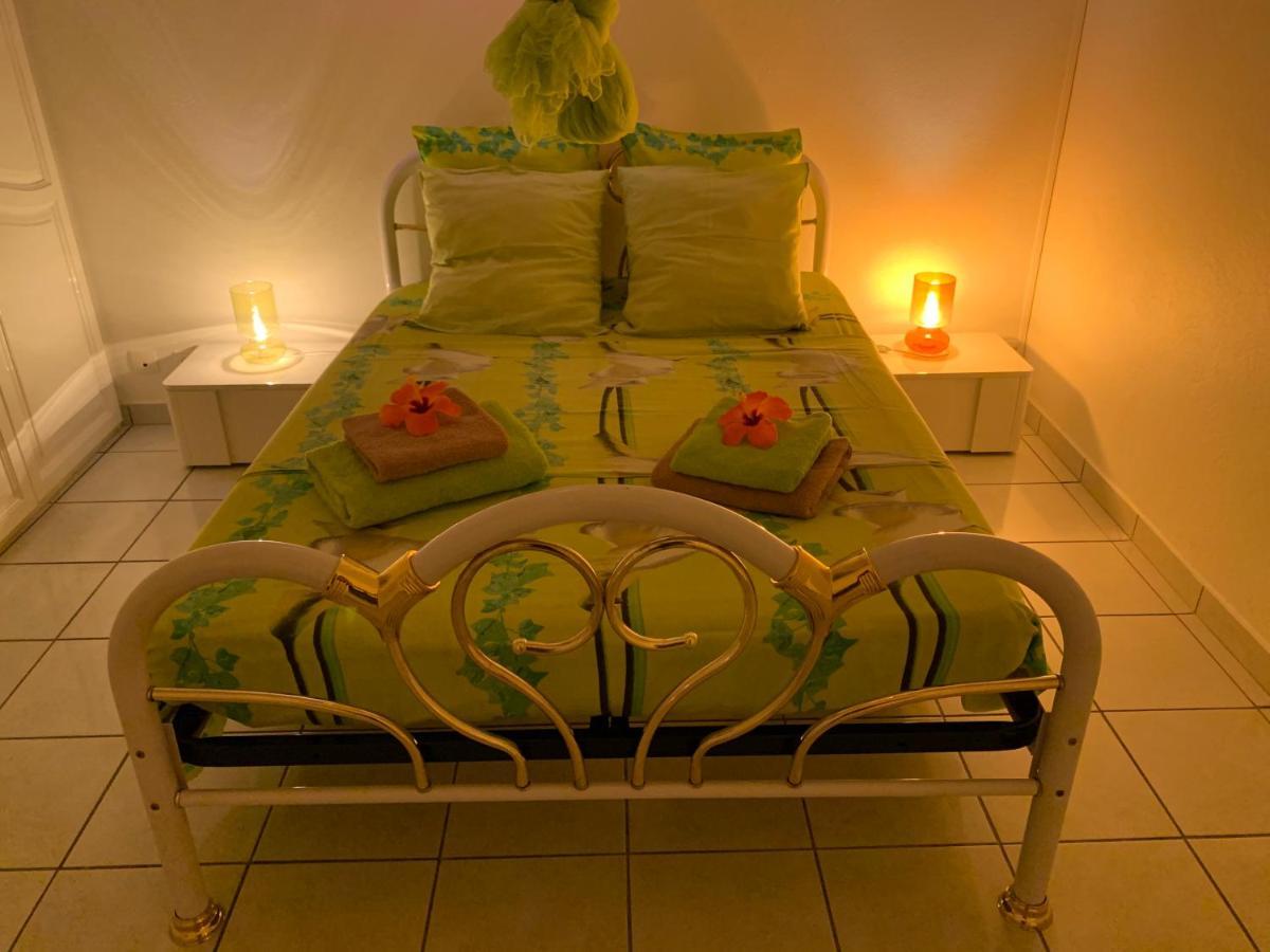 Appartement Les Pommes Lianes à Deshaies Extérieur photo
